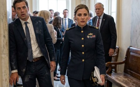 My parents spent ten years believing I was a disgraced Navy failure who abandoned the family in shame — but when I walked into that Virginia federal courthouse in full dress whites, my brother's face told me everything was about to change.