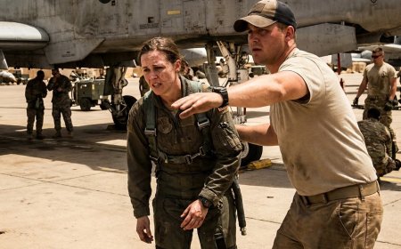 He called her “sweetheart” while patting her A-10 like a used car in front of six pilots — then a four-star general sprinted across the tarmac and everything stopped.